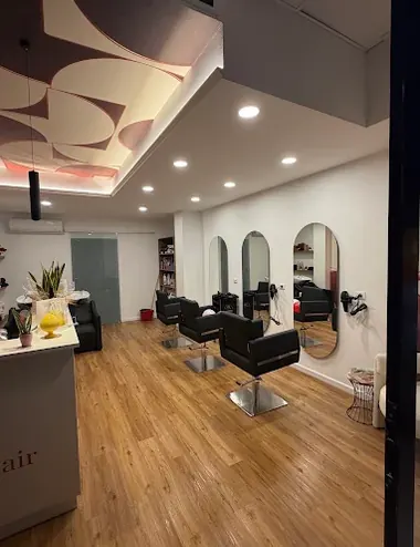 Le postazioni del salone Maison Hair a Conversano